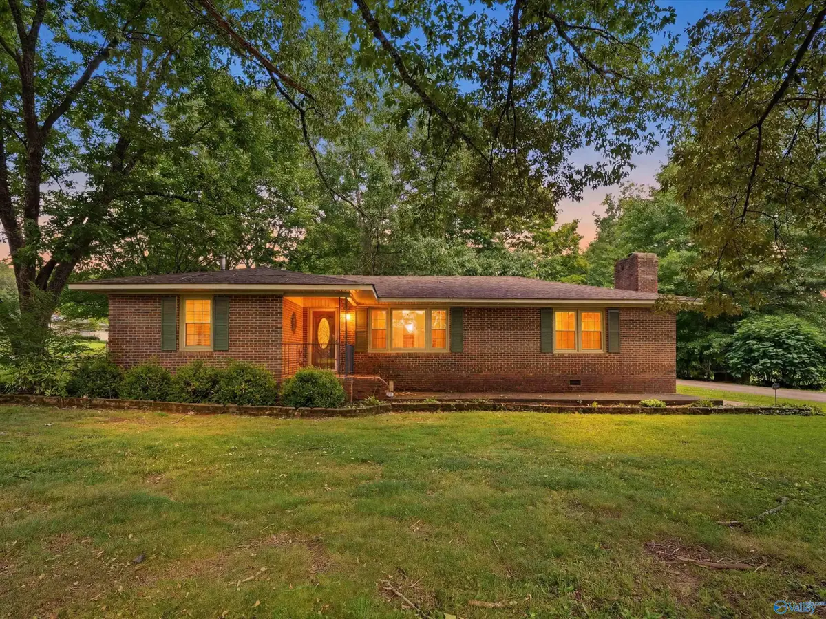 127 Sanderson Road, Meridianville, AL 35759 - #1