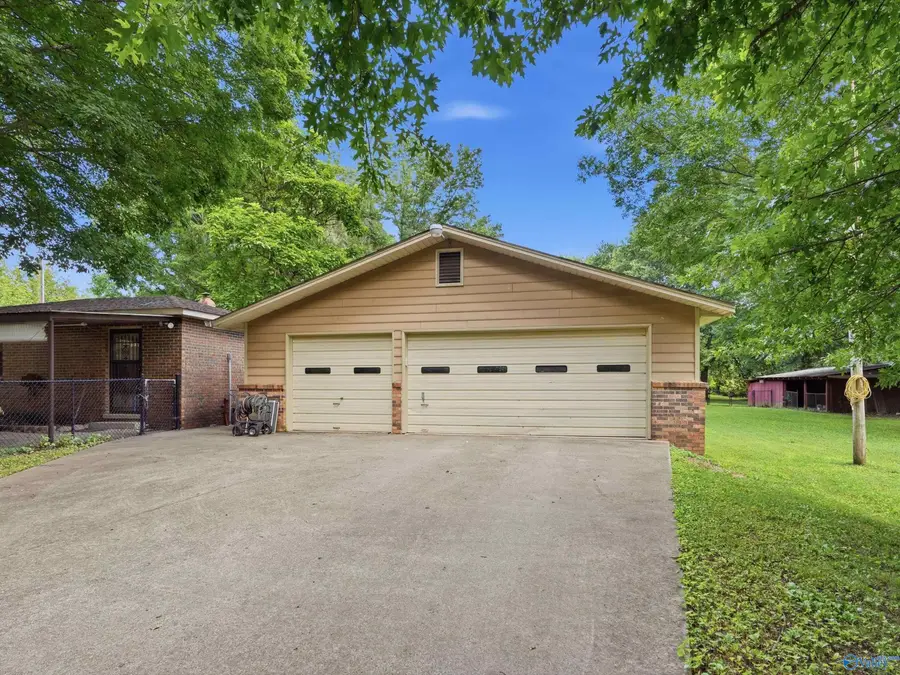 127 Sanderson Road, Meridianville, AL 35759 - #3
