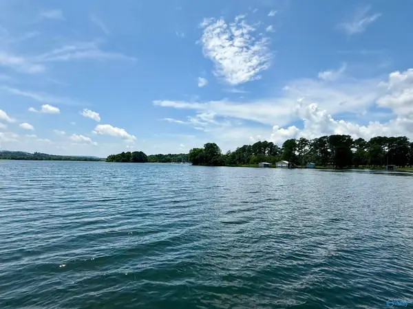 340 Baptist Camp Road, Guntersville, AL 35976