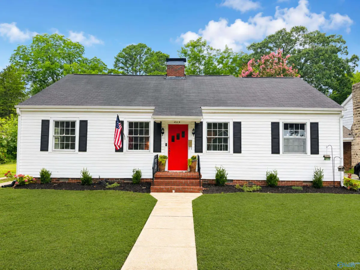 909 8th Avenue Se, Decatur, AL 35601 - #1