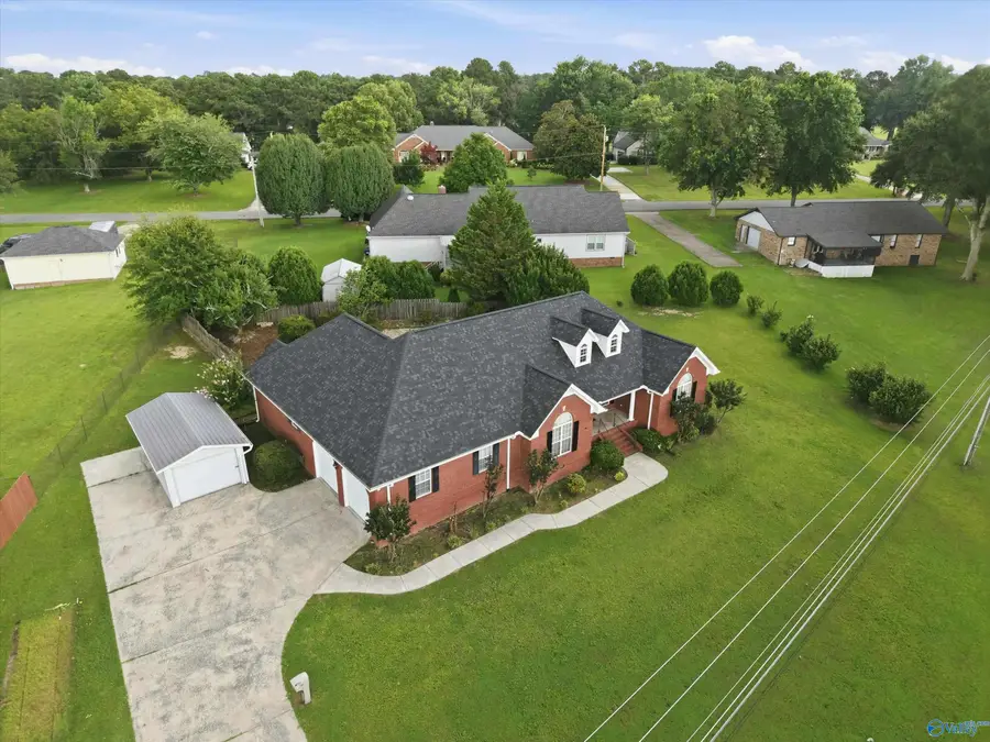 1417 N Carlisle Street, Albertville, AL 35951 - #2