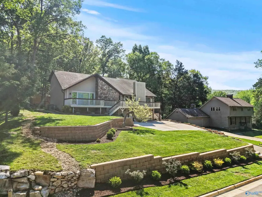 7705 Oakridge Drive, Huntsville, AL 35802 - #2