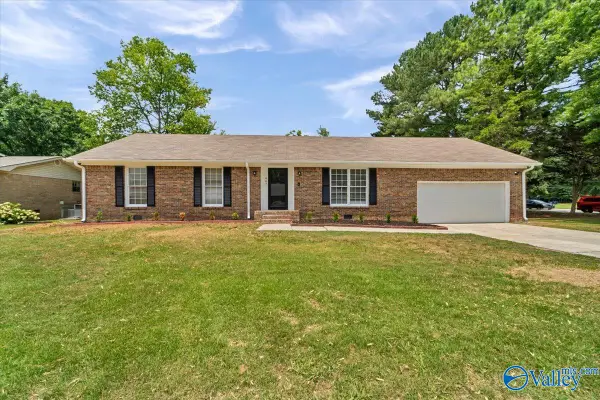 907 Flora Circle Se, Huntsville, AL 35802