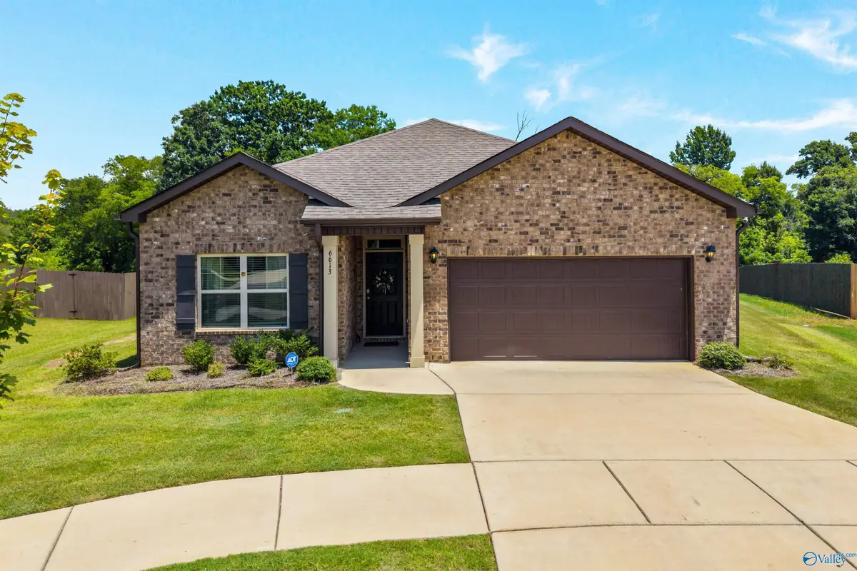 6613 Shearleaf Road Nw, Huntsville, AL 35806 - #1