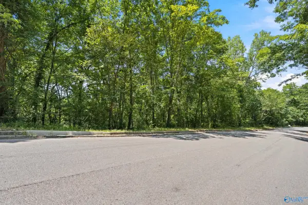 15012 Greentree Trail Se, Huntsville, AL 35803
