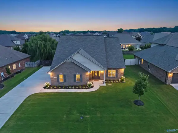 22883 Pin Oak Drive, Athens, AL 35613