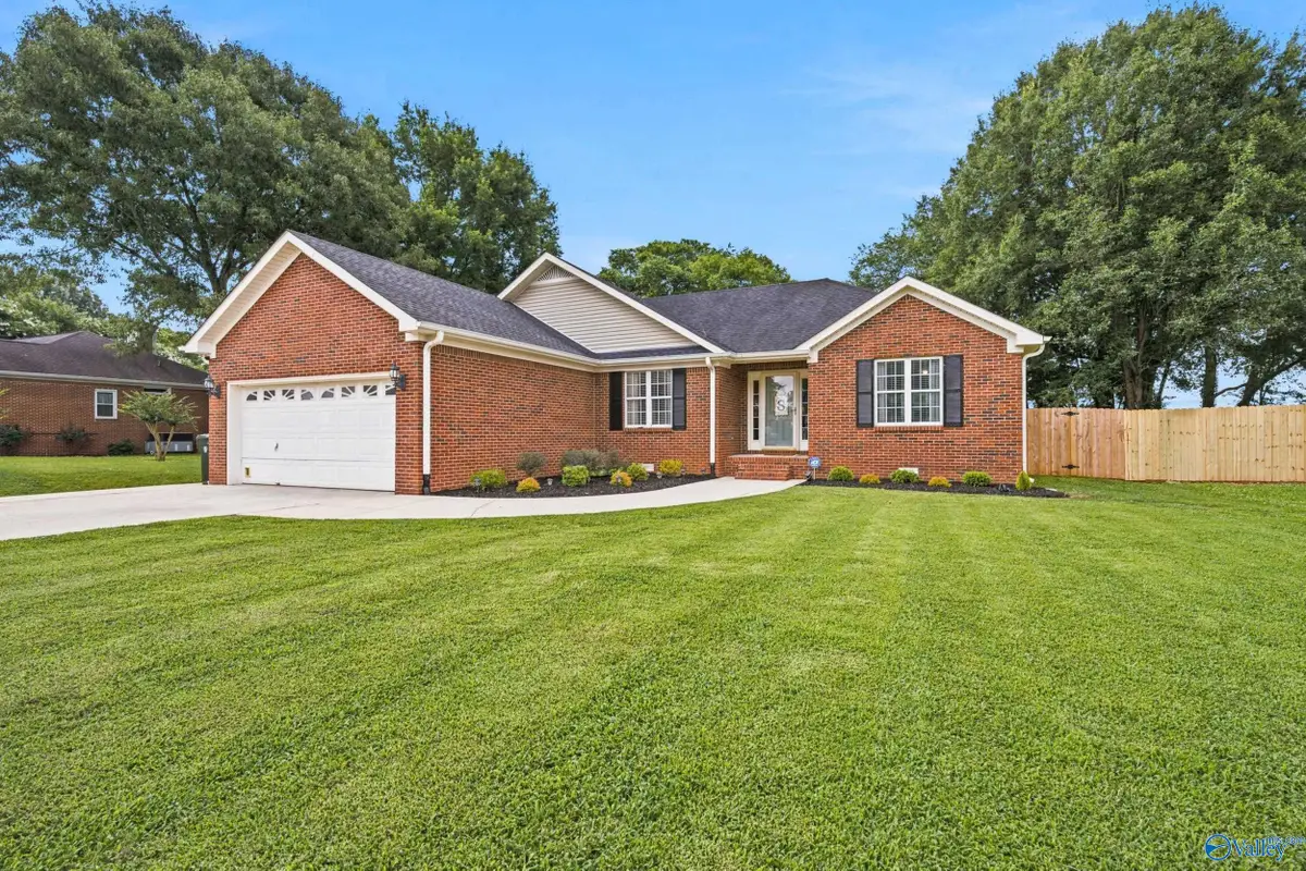 152 Crab Apple Road, Huntsville, AL 35811 - #1
