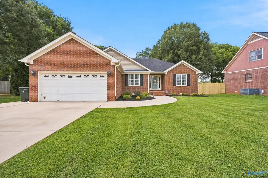 152 Crab Apple Road, Huntsville, AL 35811 - #2