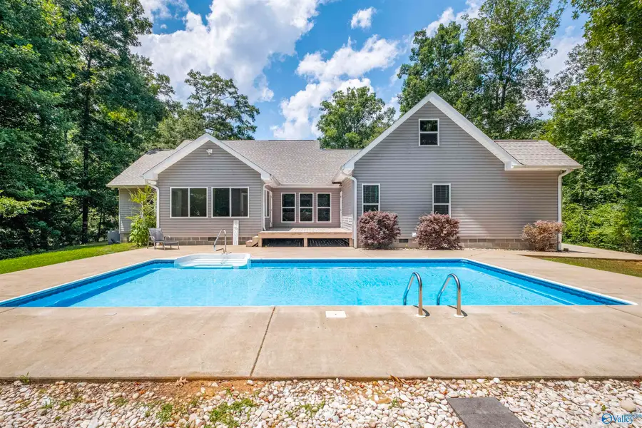 331 James Road, Gadsden, AL 35903 - #2