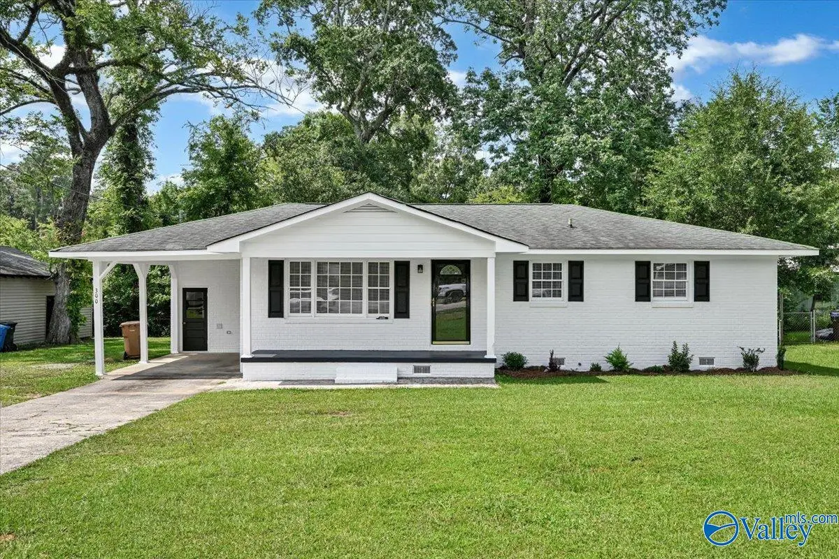 300 Longhorn Pass Nw, Hartselle, AL 35640 - #1
