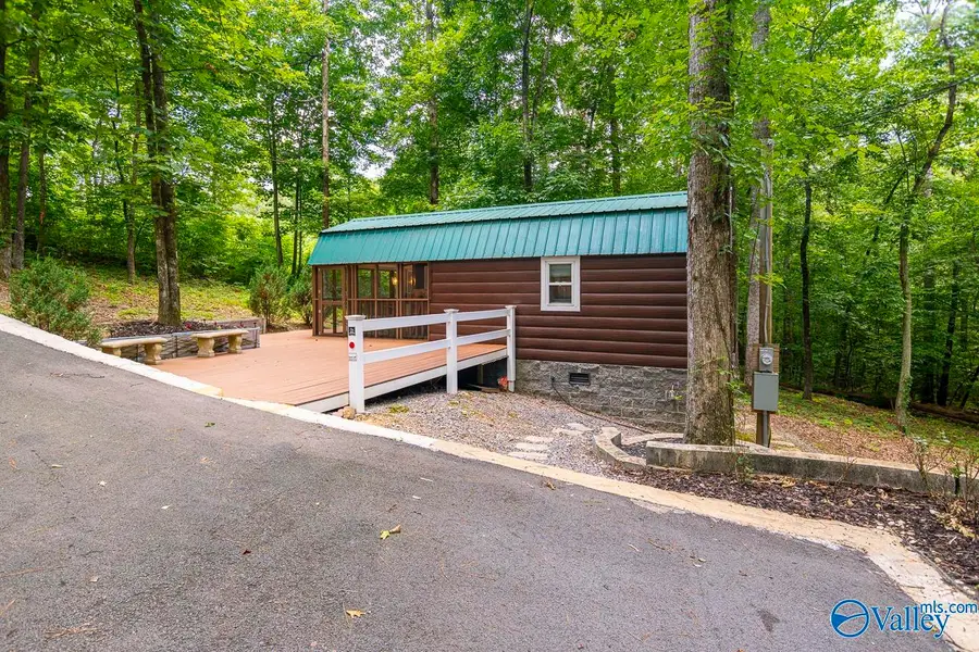 105 Ridge Circle, Scottsboro, AL 35769 - #2