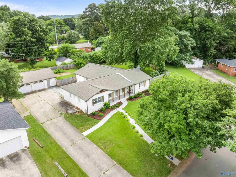 2902 Boswell Drive Nw, Huntsville, AL 35811 - #2