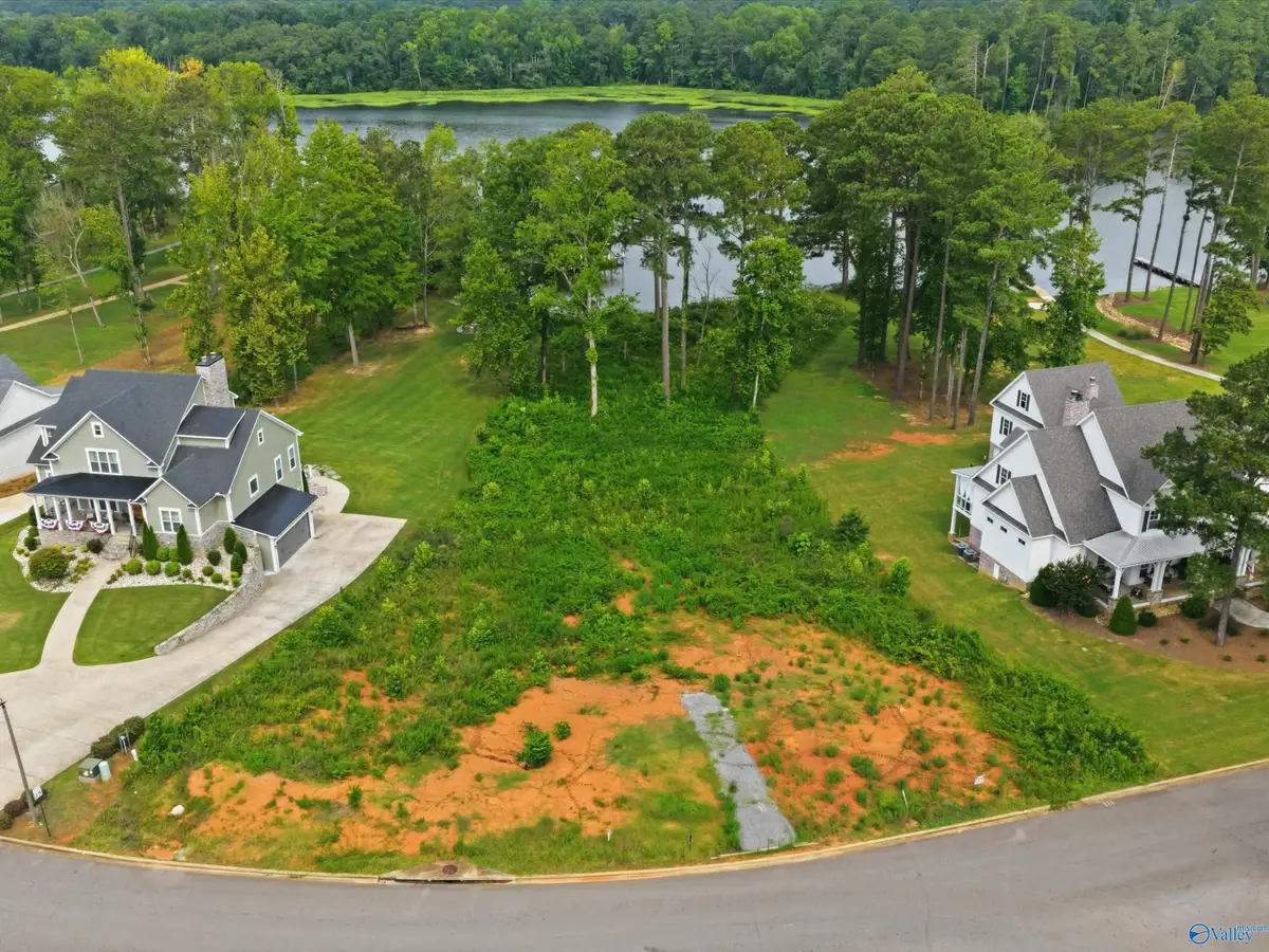 629 Goose Pond Island Drive, Scottsboro, AL 35769 - #1