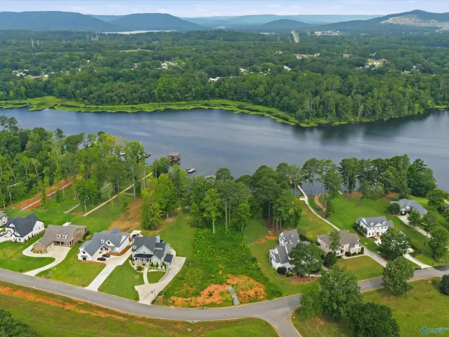 629 Goose Pond Island Drive, Scottsboro, AL 35769 - #2