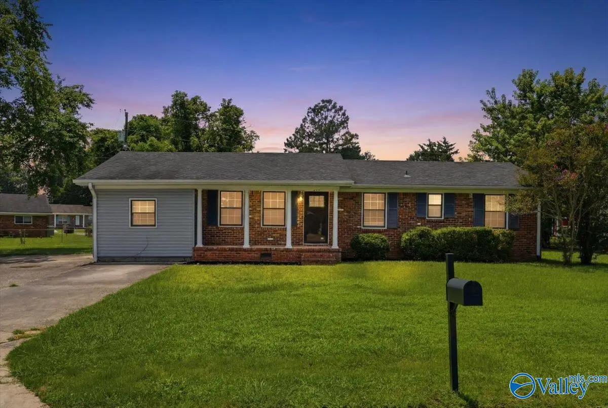 201 Larkwood Drive Sw, Decatur, AL 35601 - #1