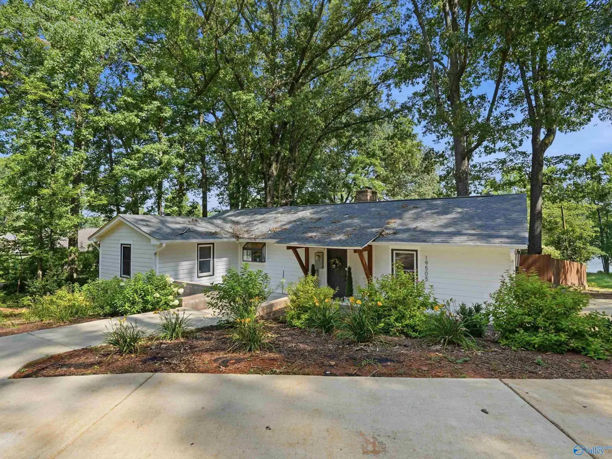 19505 Riverside Street, Athens, AL 35611 - #1