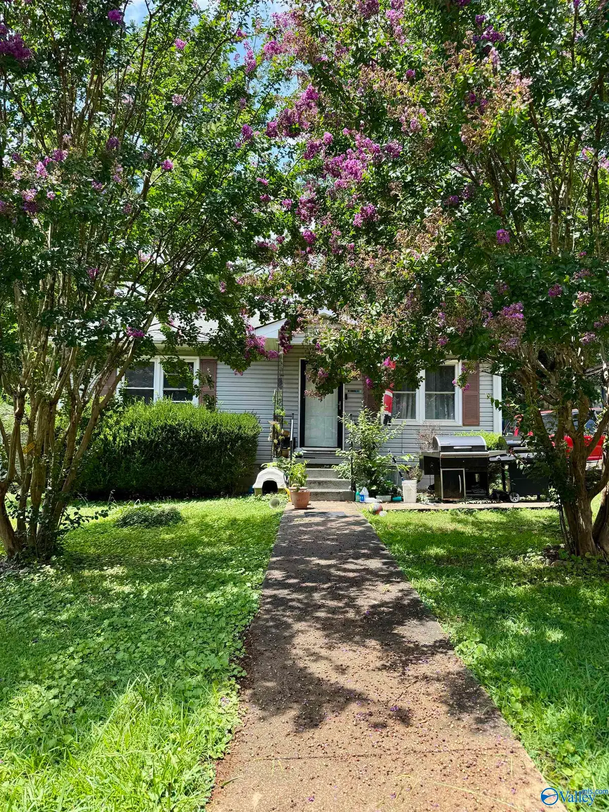 2109 Hill Street Nw, Huntsville, AL 35810 - #1