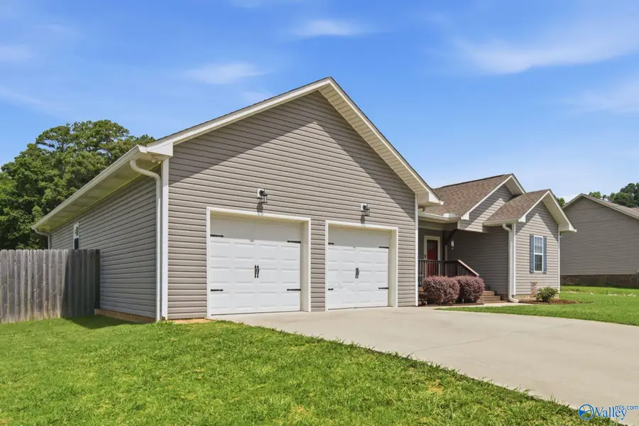 2383 County Road 1435, Vinemont, AL 35179 - #2