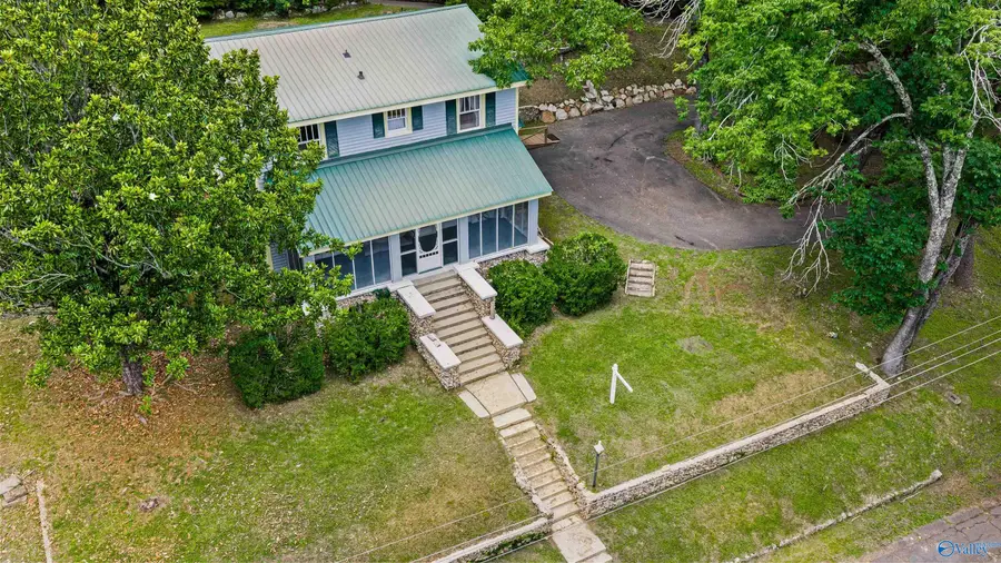 17 High Avenue, Valley Head, AL 35989 - #3