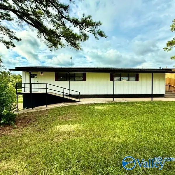 55 Bus Circle, Gadsden, AL 35901