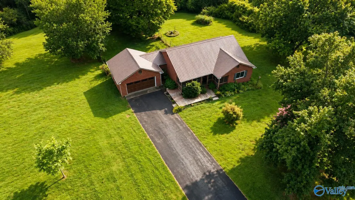 394 Bluffview Drive, Arab, AL 35016 - #1