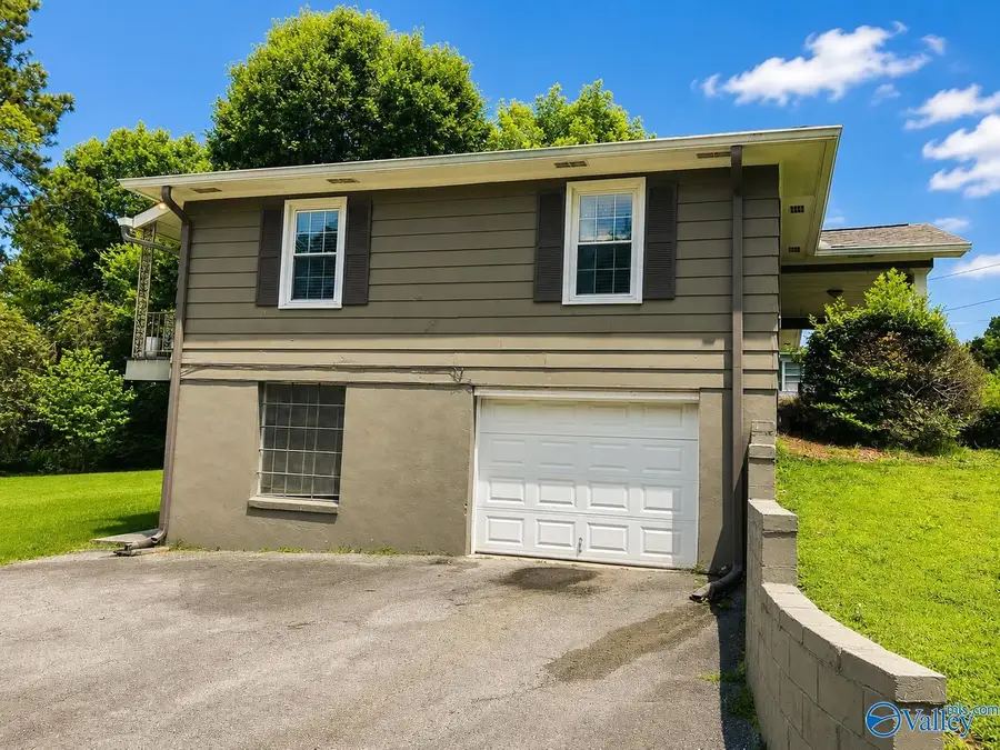103 Gwindale Road, Gadsden, AL 35901 - #2