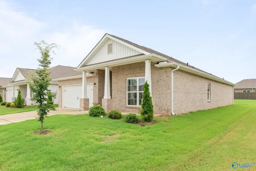 170 Williams Pointe Boulevard, Huntsville, AL 35824 - #2