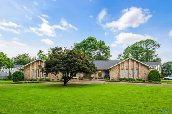 3300 Treemont Street Sw, Huntsville, AL 35801