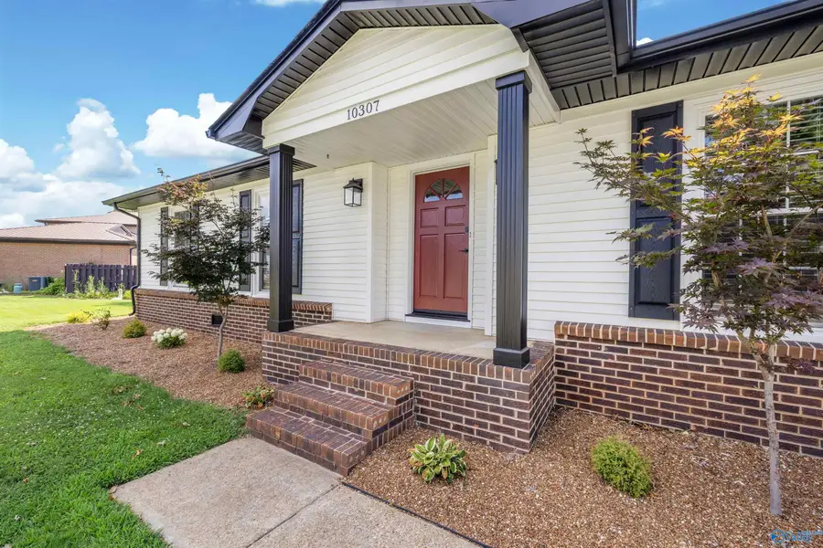 10307 Leicester Drive Sw, Huntsville, AL 35803 - #2