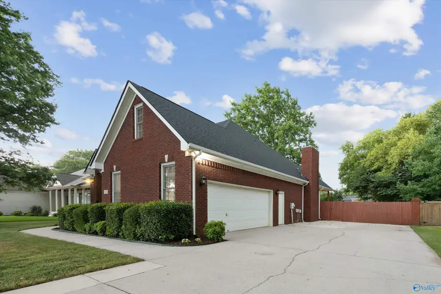 105 Kauffman Circle, Madison, AL 35758 - #3
