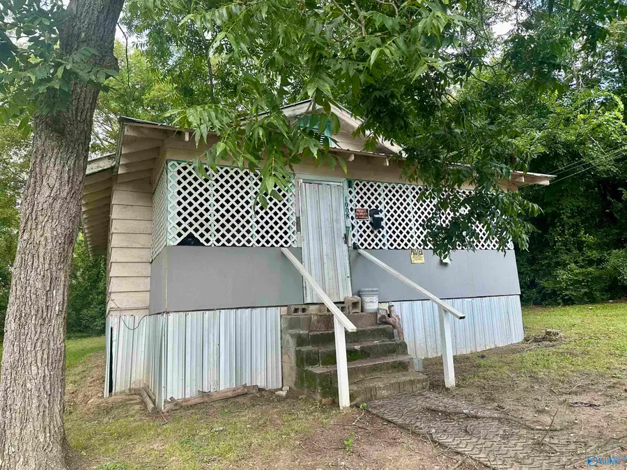 1008 Penny Street, Gadsden, AL 35901 - #3
