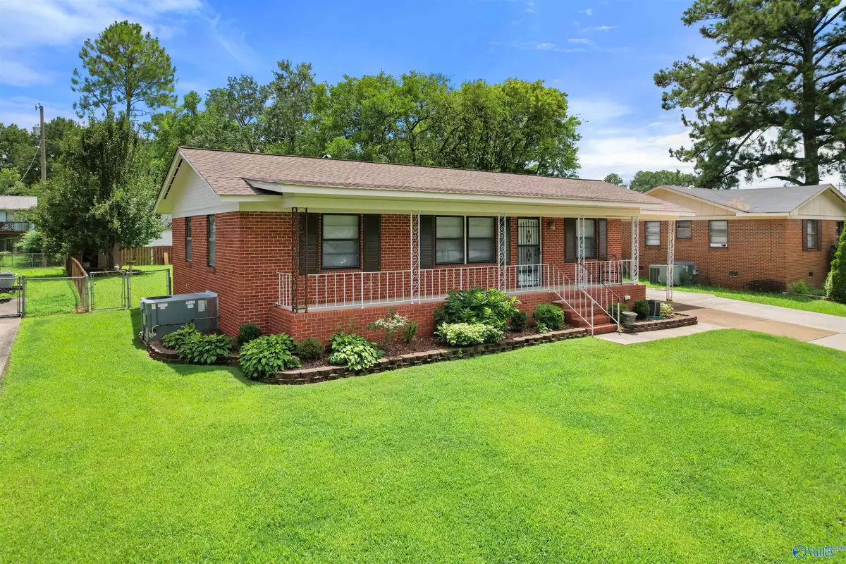 803 8th Street Sw, Decatur, AL 35601 - #1