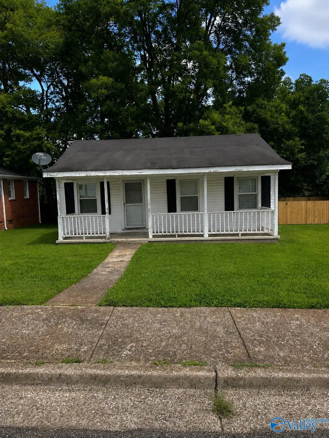 3014 8th Avenue Sw, Huntsville, AL 35805 - #1