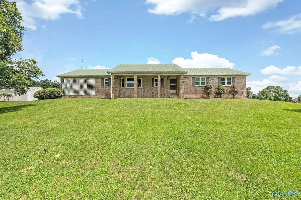43 County Road 1202, Vinemont, AL 35179 - #1