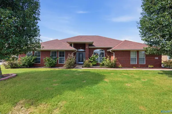 651 Summer Cove Circle Nw, Madison, AL 35757