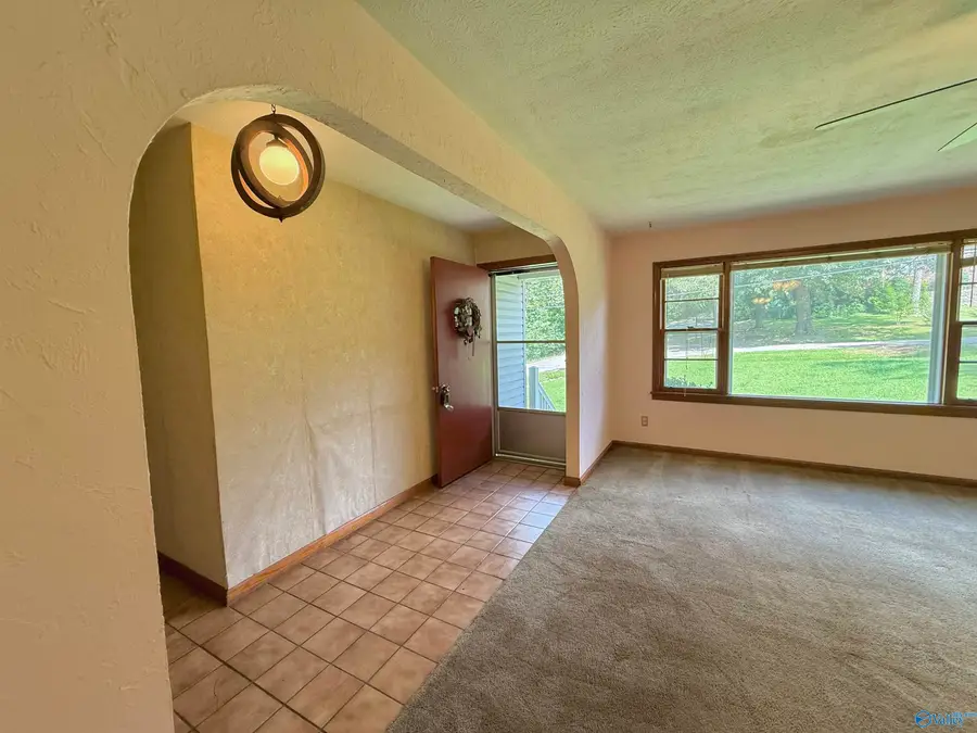 2401 Red Oak Road, Gadsden, AL 35904 - #2
