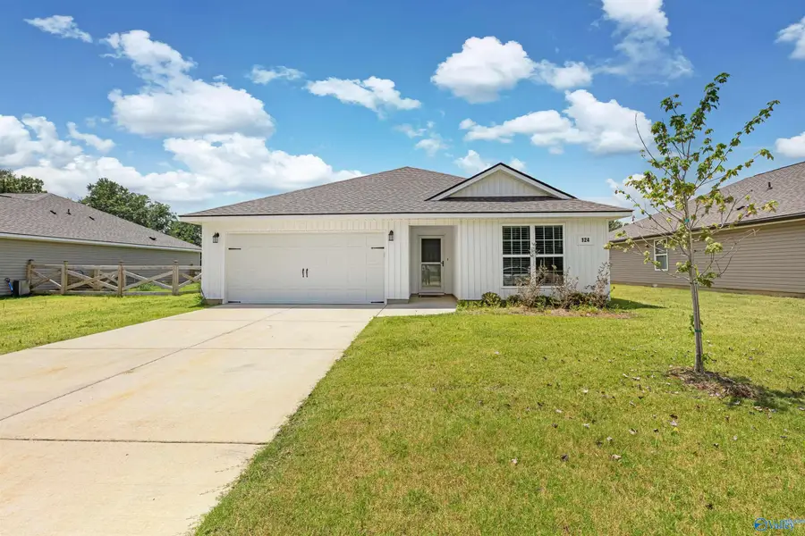 124 Fuller Drive, Meridianville, AL 35759 - #3