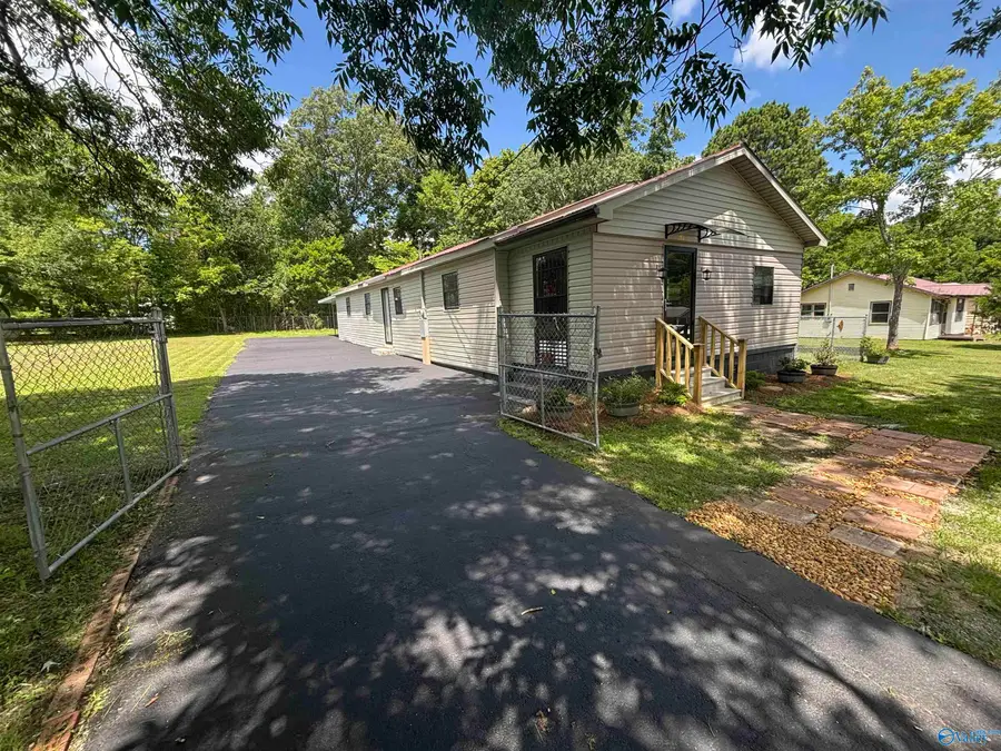 610 Dewey Avenue Sw, Attalla, AL 35954 - #2