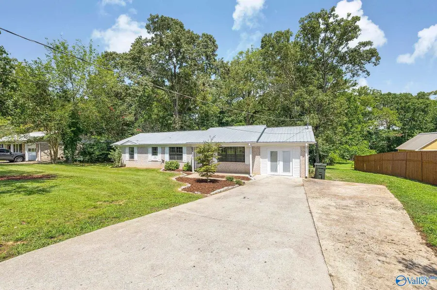 256 Canadian Drive, Scottsboro, AL 35769 - #2