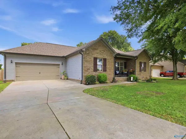 855 Haden Lane, Guntersville, AL 35976