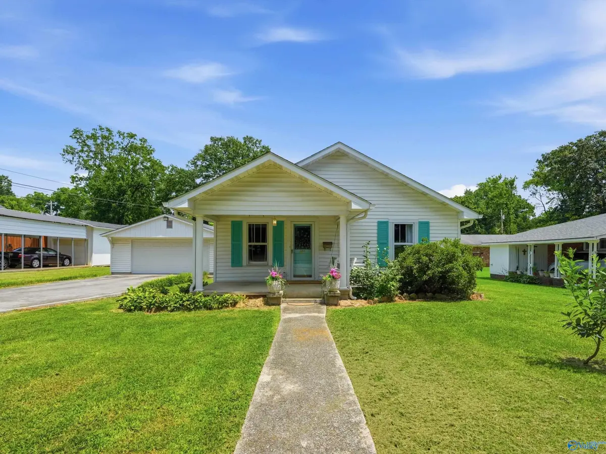 805 S Market Street, Scottsboro, AL 35768 - #1