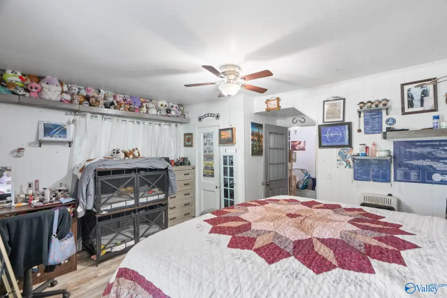 519 N Main Street, Boaz, AL 35957 - #3