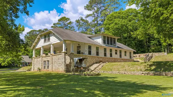 53 School Street, Valley Head, AL 35989