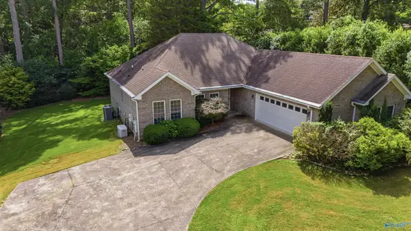 9007 Edgehill Drive Se, Huntsville, AL 35802