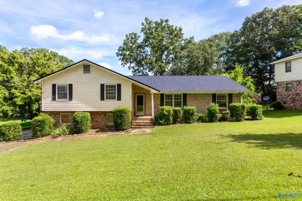 3010 Lakewood Drive, Rainbow City, AL 35906