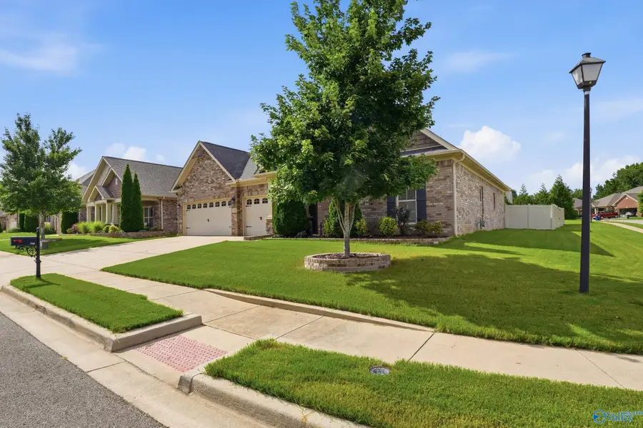 506 Creek Bed Circle Nw, Madison, AL 35757 - #2