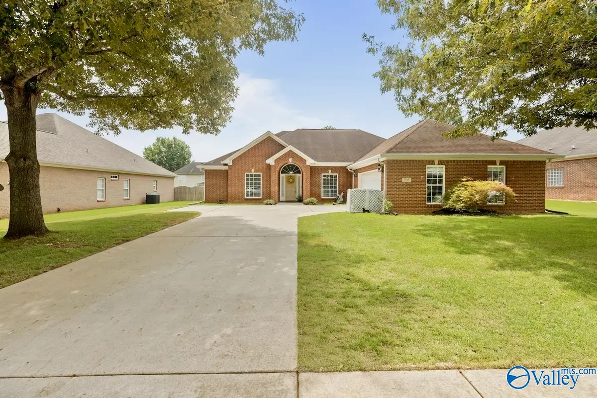 705 Wade Road, Owens Cross Roads, AL 35763 - #1
