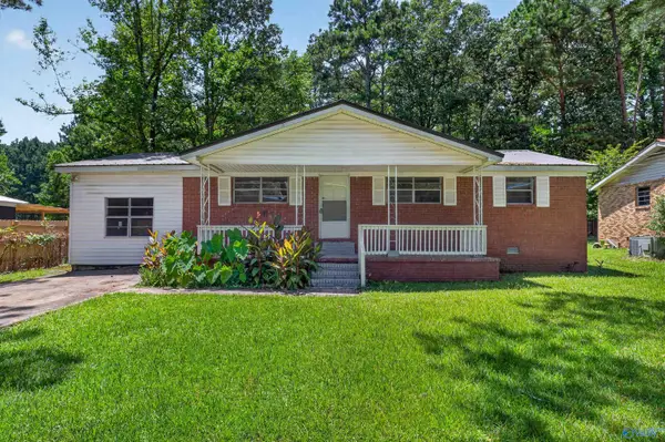 1544 Hooks Lake Road, Gadsden, AL 35901