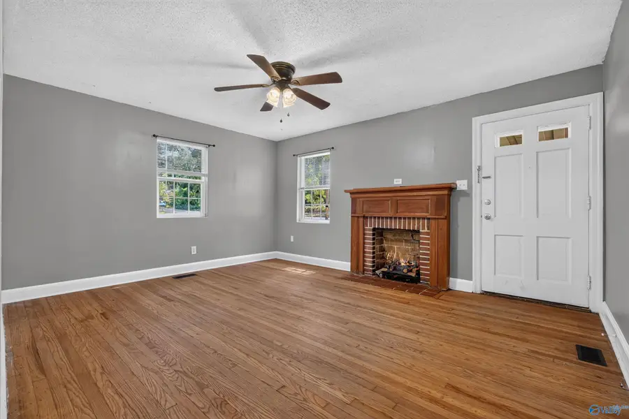 216 Nunnally Avenue, Gadsden, AL 35903 - #3