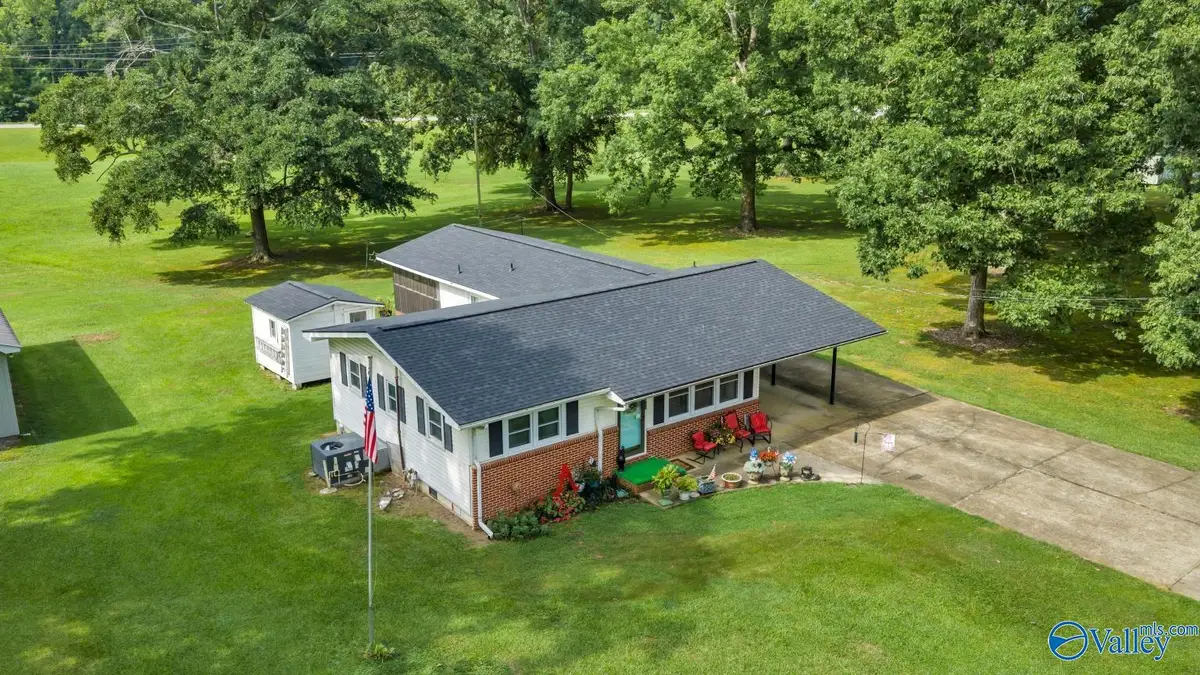 437 Anderson Street W, Scottsboro, AL 35768 - #1